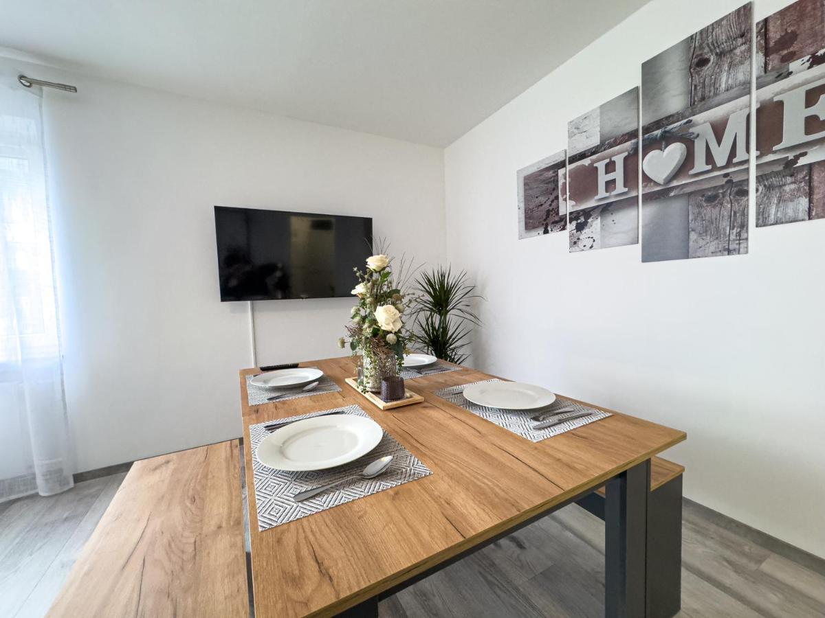Immostay #6 - Ferienhaus 4 Zimmer Fuer 8 Personen, Wifi & Zentrum BRE Eksteriør bilde