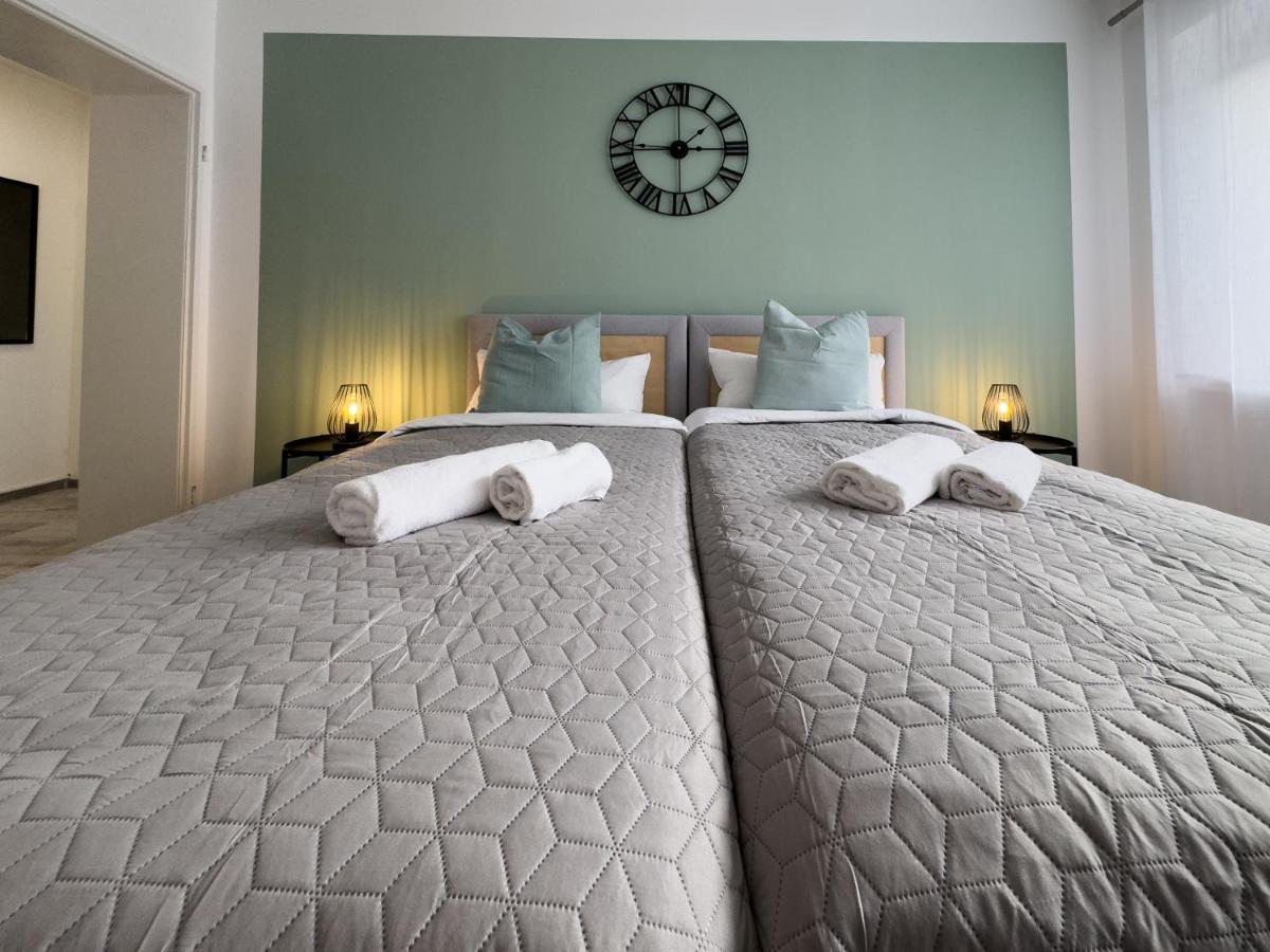 Immostay #6 - Ferienhaus 4 Zimmer Fuer 8 Personen, Wifi & Zentrum BRE Eksteriør bilde