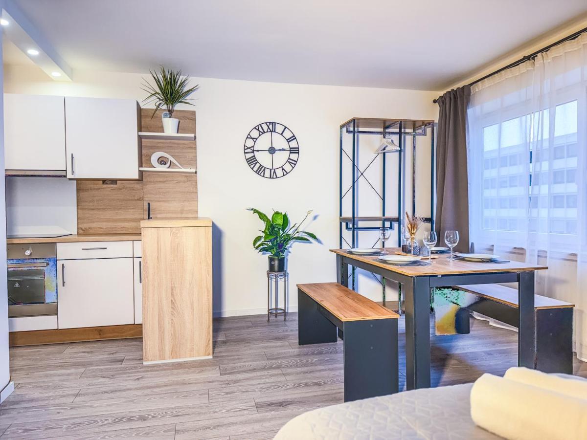 Immostay #6 - Ferienhaus 4 Zimmer Fuer 8 Personen, Wifi & Zentrum BRE Eksteriør bilde