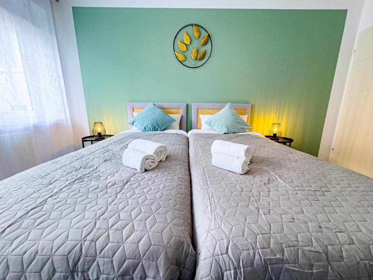 Immostay #6 - Ferienhaus 4 Zimmer Fuer 8 Personen, Wifi & Zentrum BRE Eksteriør bilde