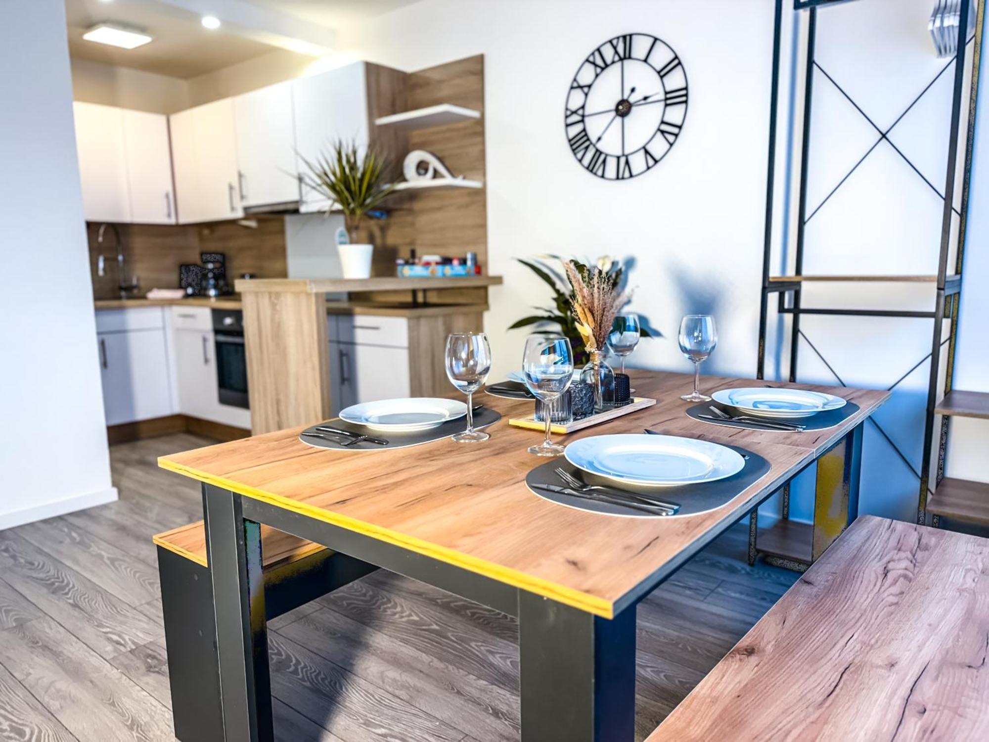 Immostay #6 - Ferienhaus 4 Zimmer Fuer 8 Personen, Wifi & Zentrum BRE Eksteriør bilde